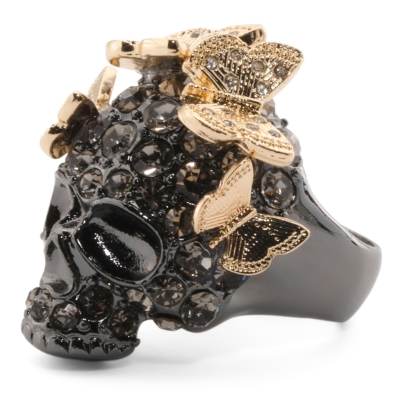 Betsey Johnson Jewelry - 👉✨️ Betsey Johnson Black and Gold Skull Ring size 7.5
